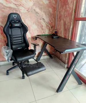 Racing Style Gaming Chair With Footrest and Non Adjustable Table