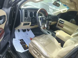 Toyota Sequoia Platinum 4x4 2018 Black