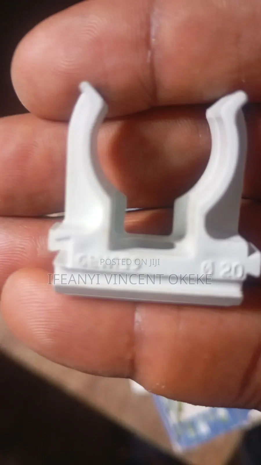 Saddle Clip