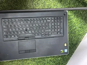Laptop Dell Precision 7750 16GB Intel Core I7 HDD+SSD 700GB