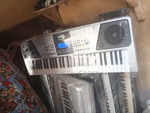 Photo - Uk Used Rockjam Keyboard With Transpose Sustain