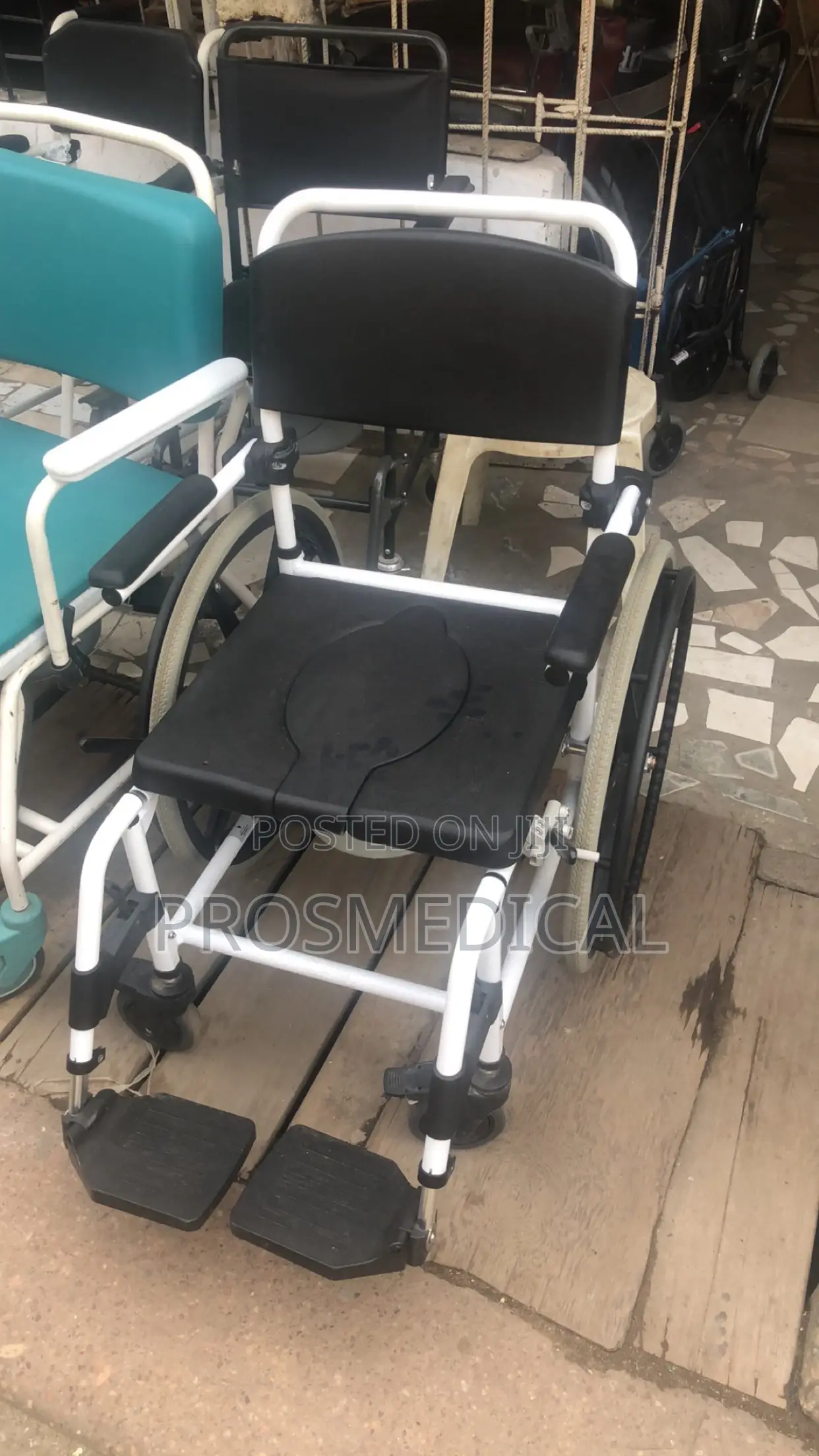 Commode Wheelchair