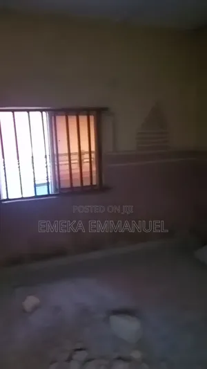 Single Room to Let
