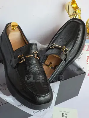 Top Matte Givenchy Shoes