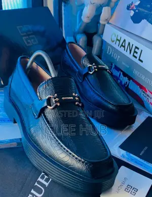 Top Matte Givenchy Shoes