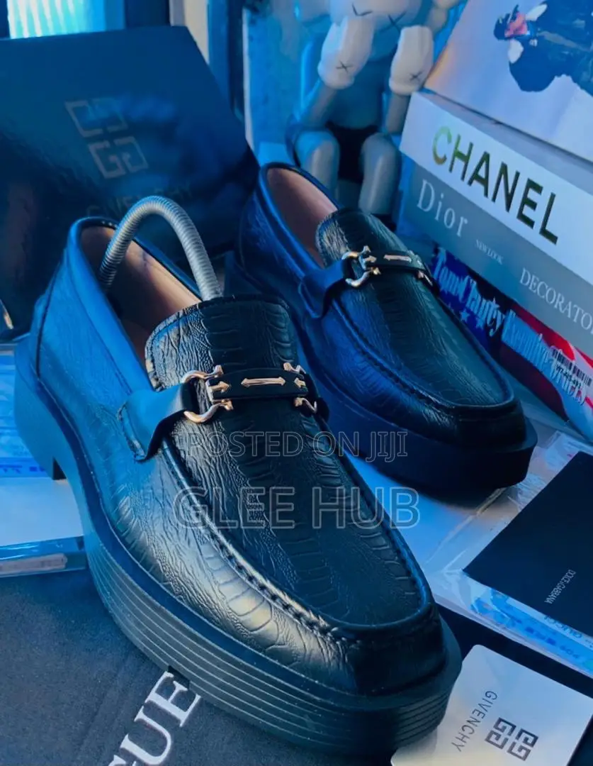 Top Matte Givenchy Shoes