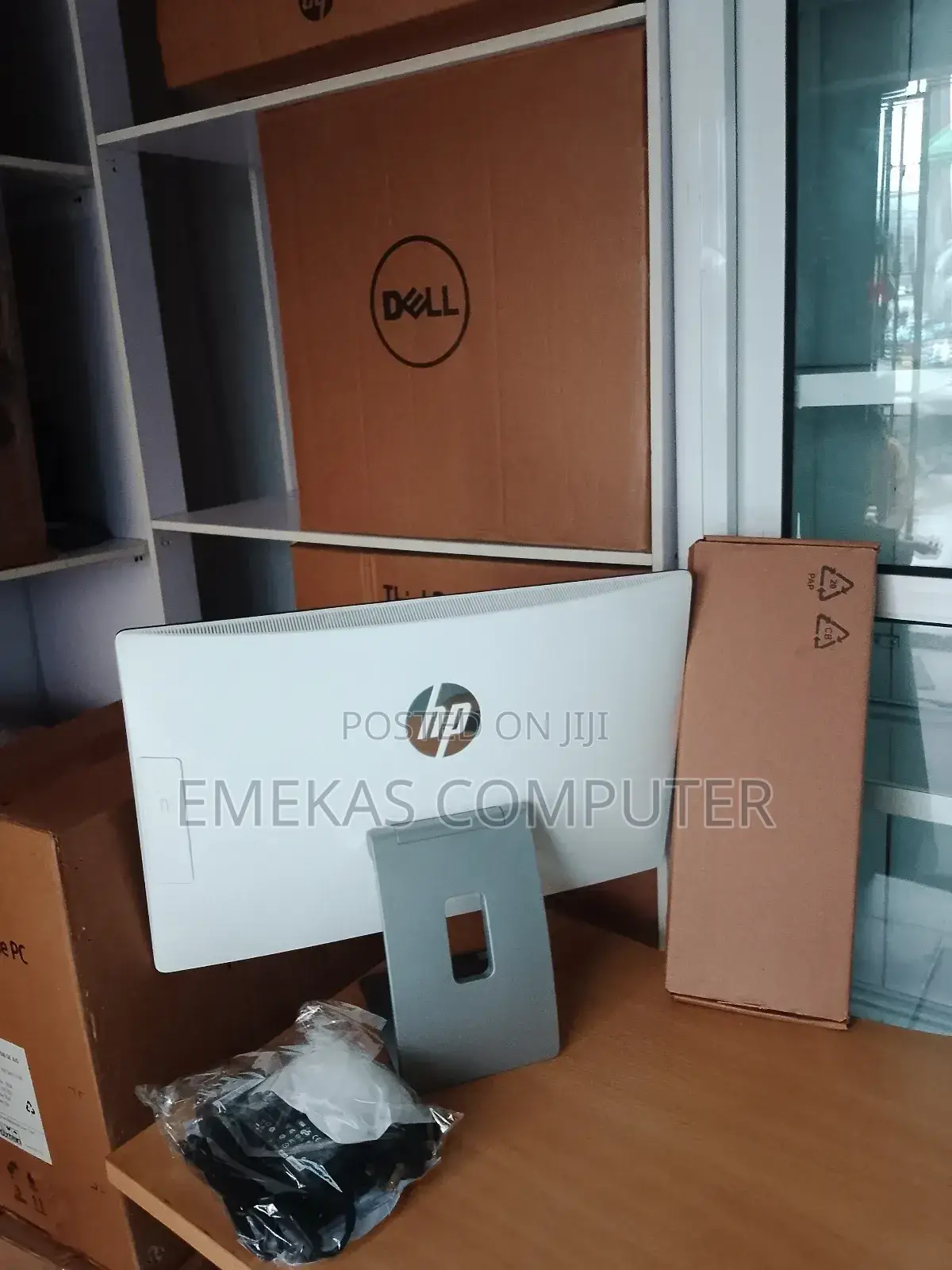 New Desktop Computer HP Pavilion 24 8GB Intel Core I5 HDD 1T