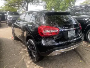 Mercedes-Benz GLA 250 2015 Black