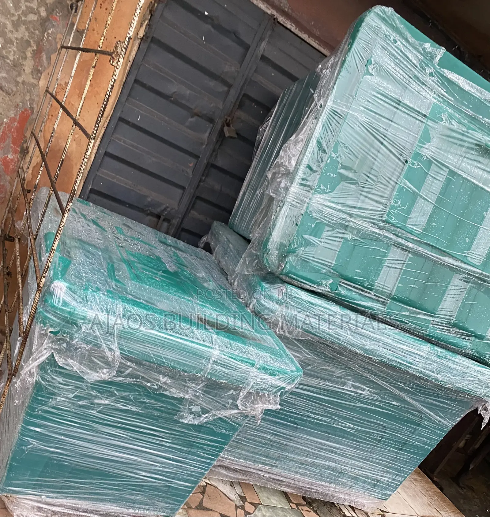 Geepee Waste Bin With Rollers,1100litres. Call