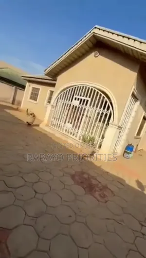 4bdrm Block of Flats in Ayobo for sale