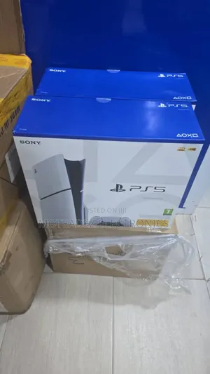 Uk Brand New Boxed Sony Ps5 Slim With Pad and Accessories