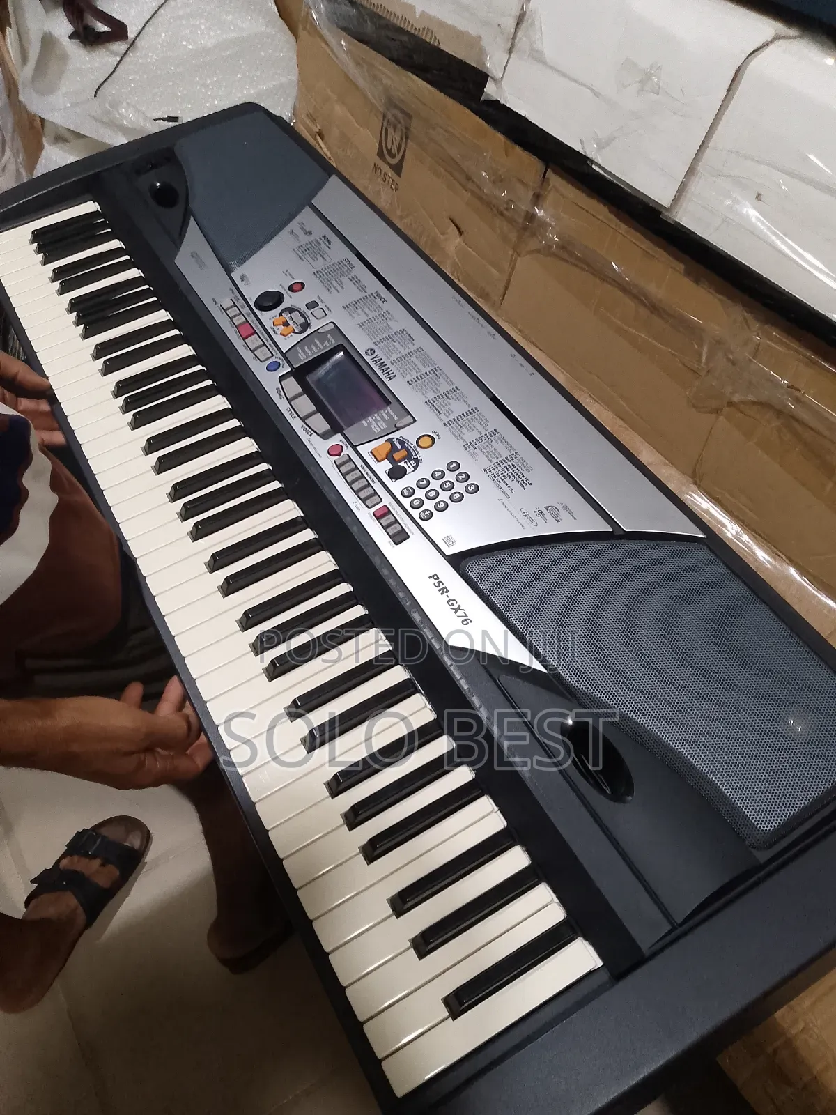 Yamaha Keyboard Gx76