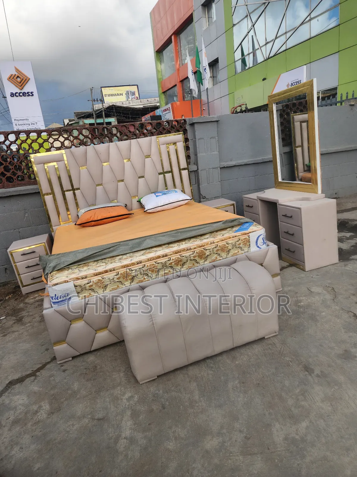 Executive 6by6 Leather Bed Stand.