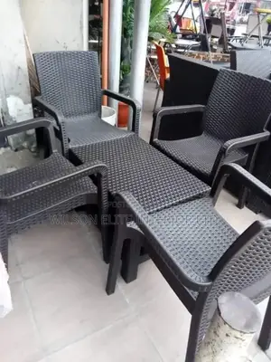 Hotel/Outdoor Set -by 4 Seaters