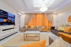 Exquisite 4-Bedroom Apartment