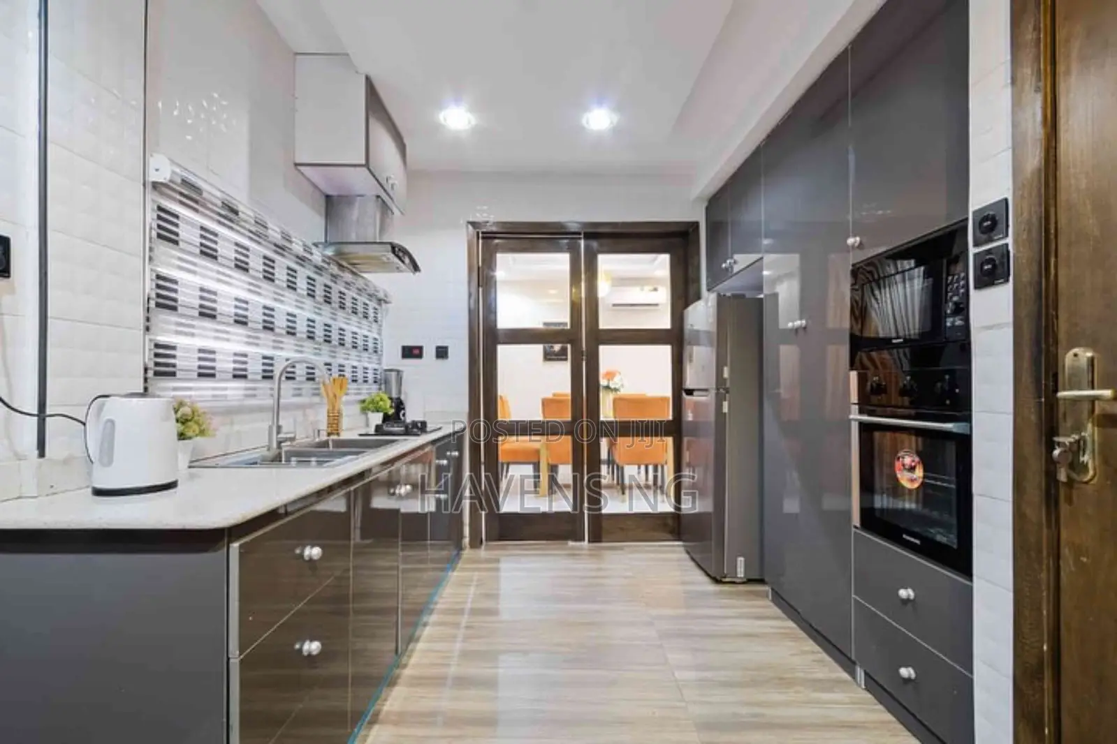 Exquisite 4-Bedroom Apartment
