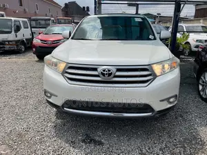 Toyota Highlander Limited 2012 White