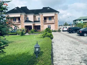 5bdrm Duplex in New Gra , Port for sale