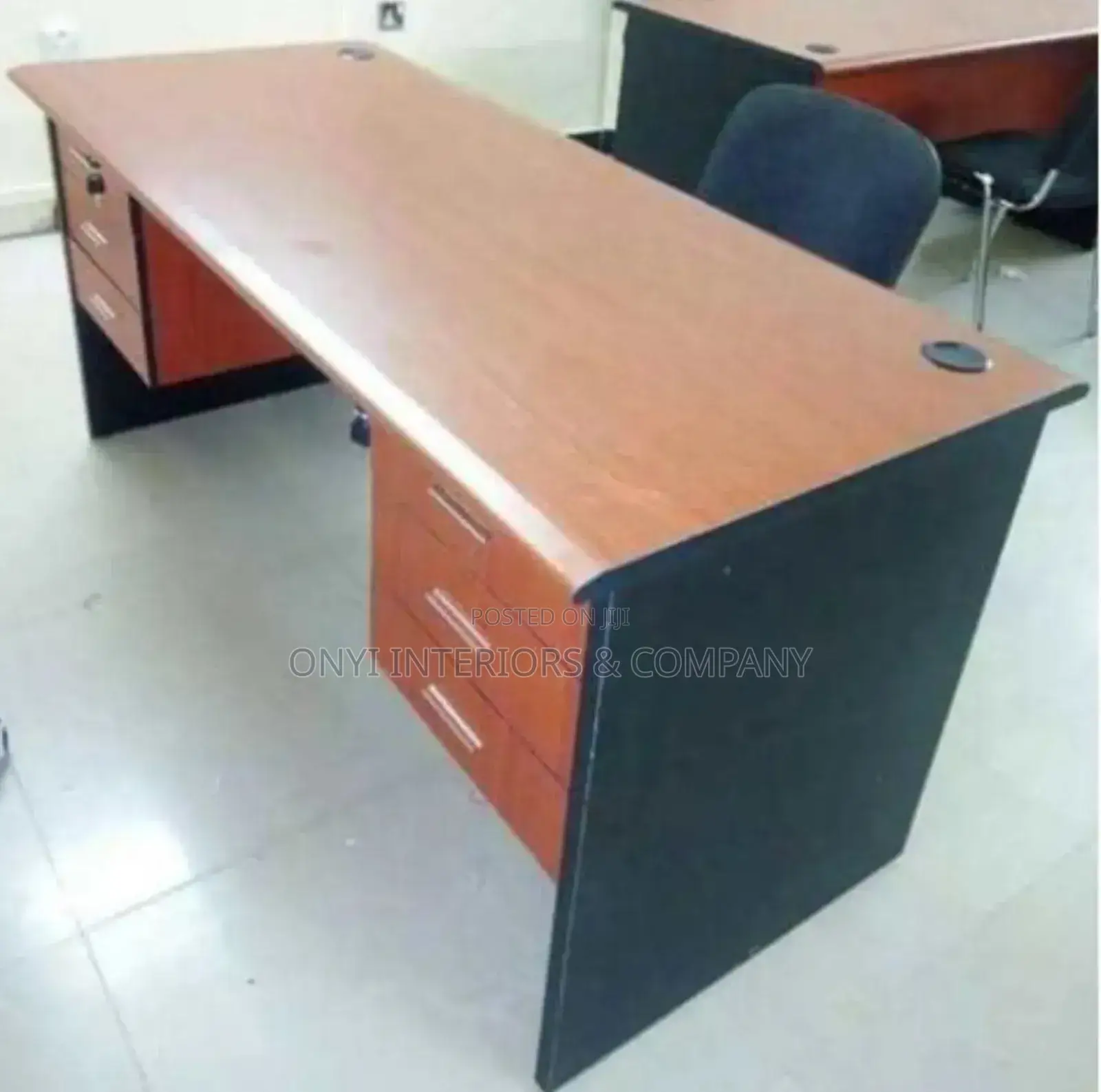 Office Table 5ft Model 002