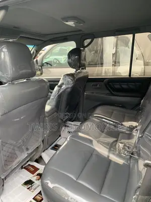 Toyota Land Cruiser 2004 Black