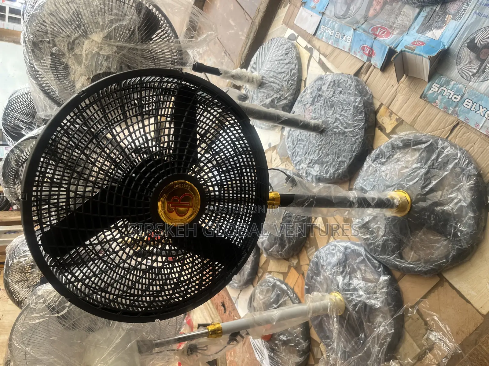 18” Bb Standing Fan