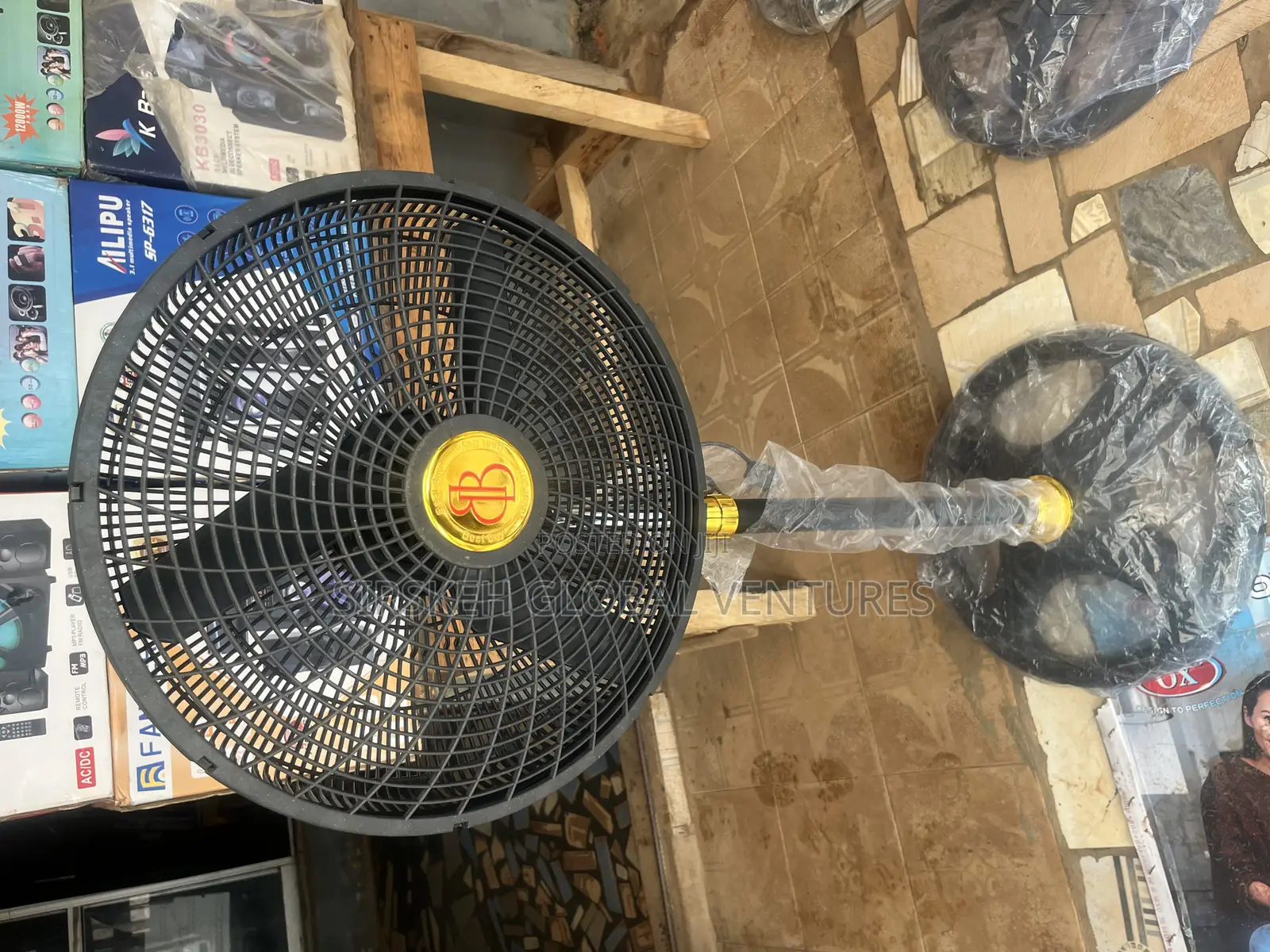 18” Bb Standing Fan