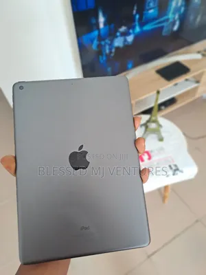 Apple iPad 10.2 (2021) 64 GB Black