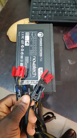 Photo - 750 Watts Psu