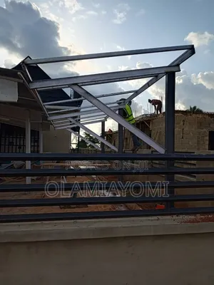 Solar Panels Shade System for House