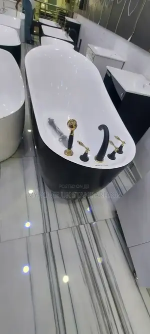 Executive England Bathtub