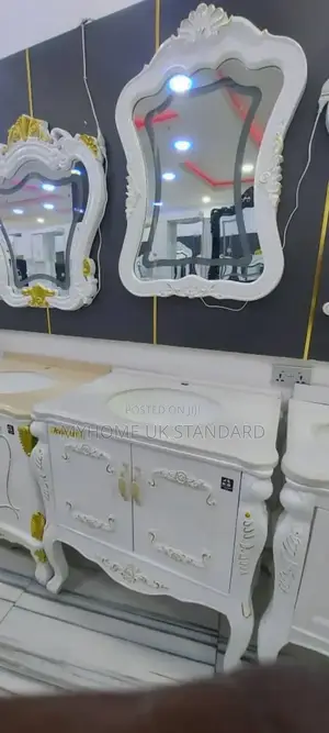 White Royal Cabinet