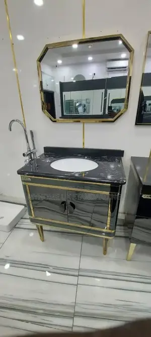 Diamond Black Cabinet With Mirror