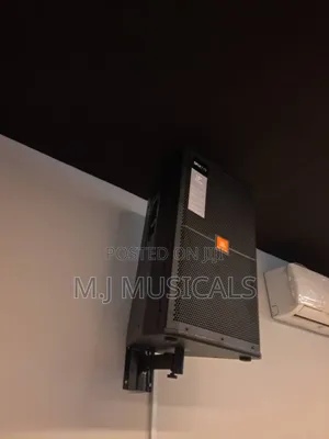Photo - JBL Single 15 Inches SRX 715