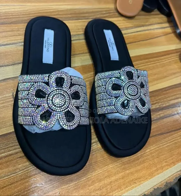 Jiji Latest Palms Slippers Quality Ladies Palm Slippers In Oluyole