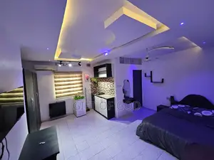 Spacious Self-Contained Room