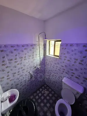 Spacious Self-Contained Room