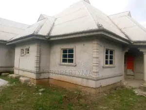 Photo - 3bdrm Block of Flats in Ikot Ekpene for sale