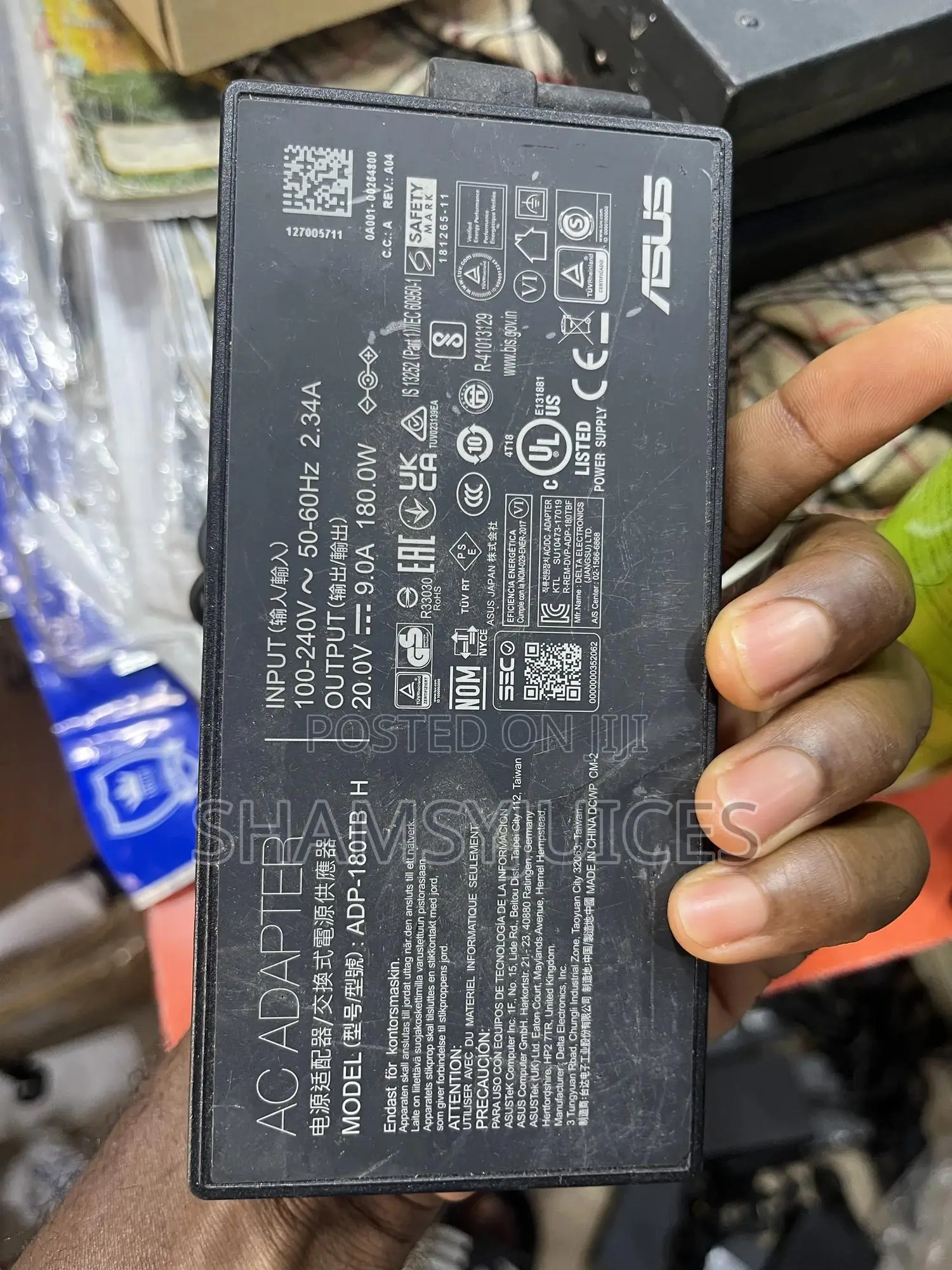 Asus Changer 180watts