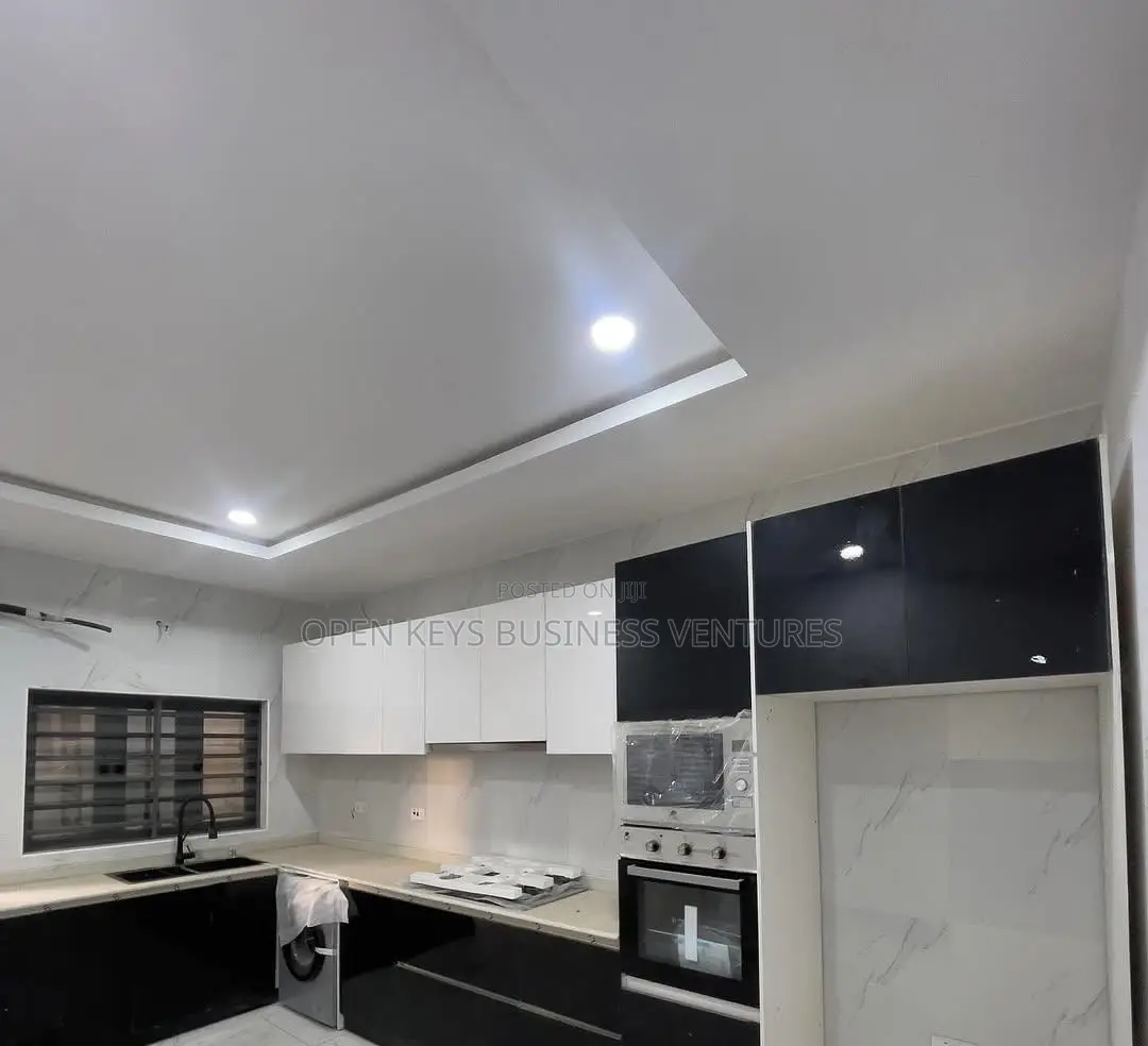 Furnished 3bdrm Duplex in Carlton Gate Estate, Akobo for sale