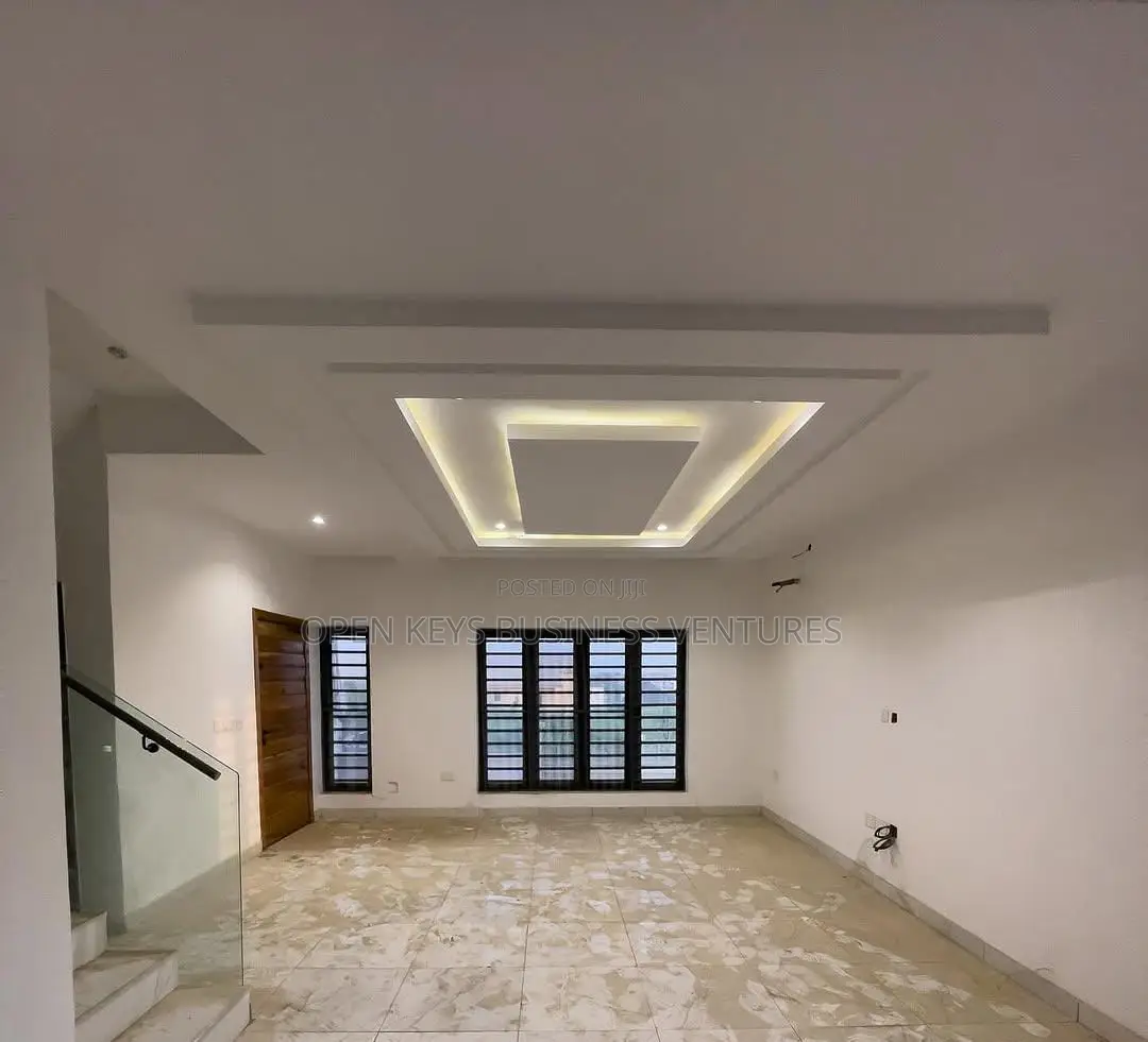 Furnished 3bdrm Duplex in Carlton Gate Estate, Akobo for sale