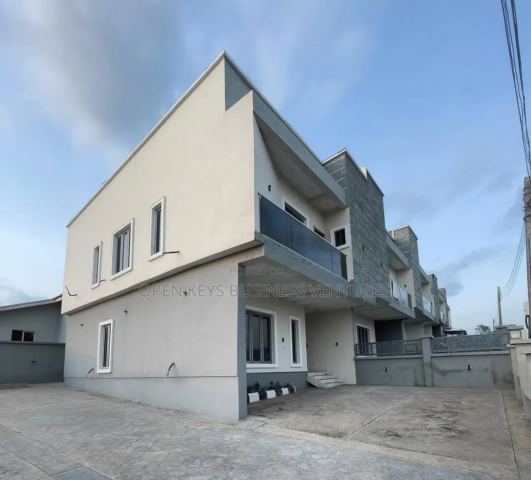 Furnished 3bdrm Duplex in Carlton Gate Estate, Akobo for sale
