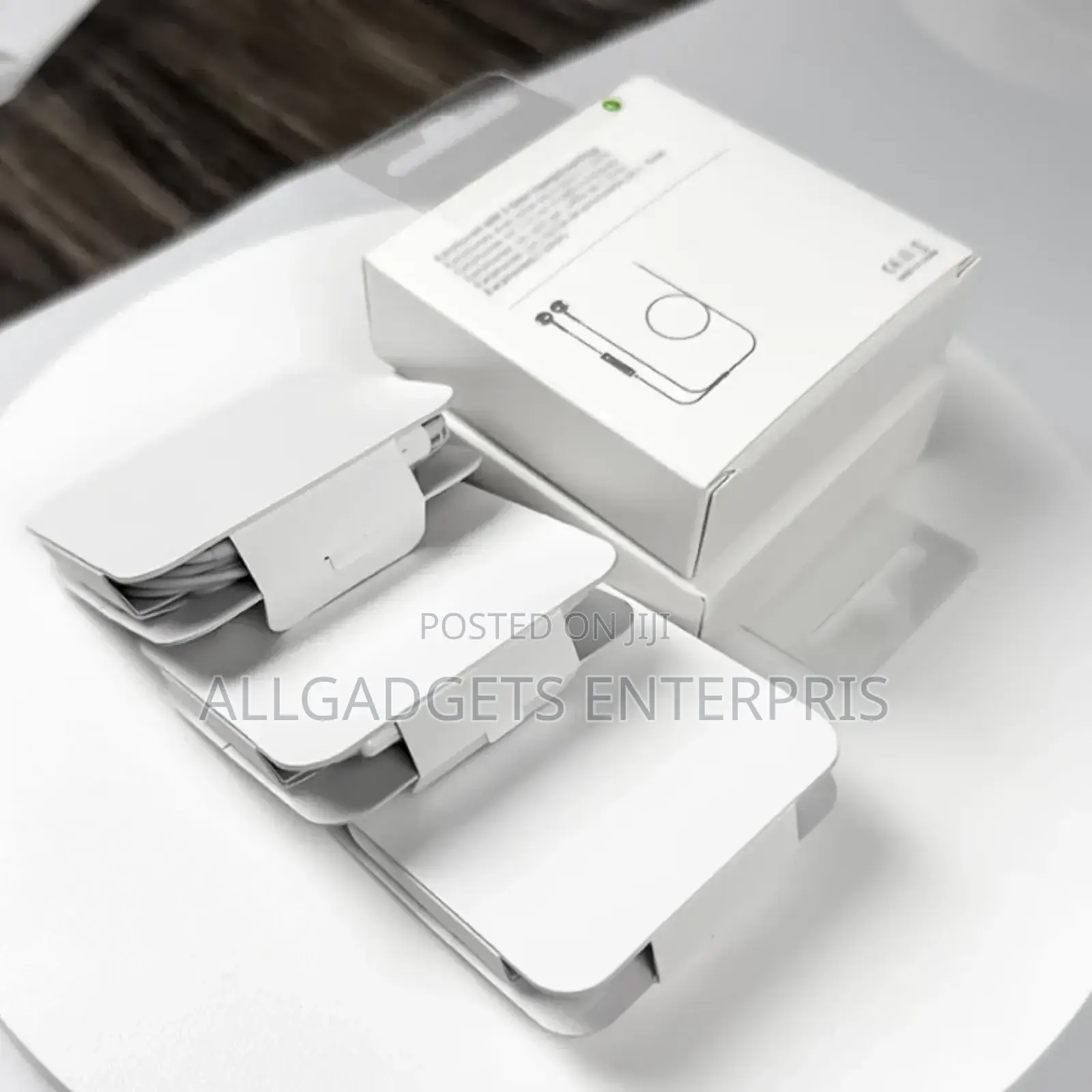 APPLE Earpods W/ USB-C