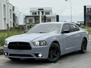 Dodge Charger SXT 4dr Sedan (3.6L 6cyl 8A) 2014 Gray