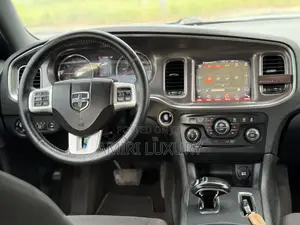 Dodge Charger SXT 4dr Sedan (3.6L 6cyl 8A) 2014 Gray