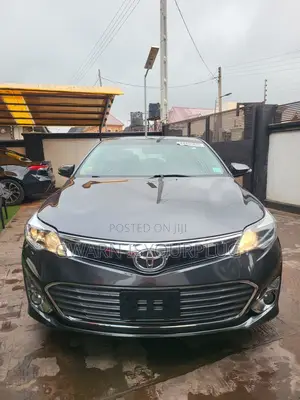 Photo - Toyota Avalon XLE FWDSedan (3.6L 6cyl 6A) 2016 Gray