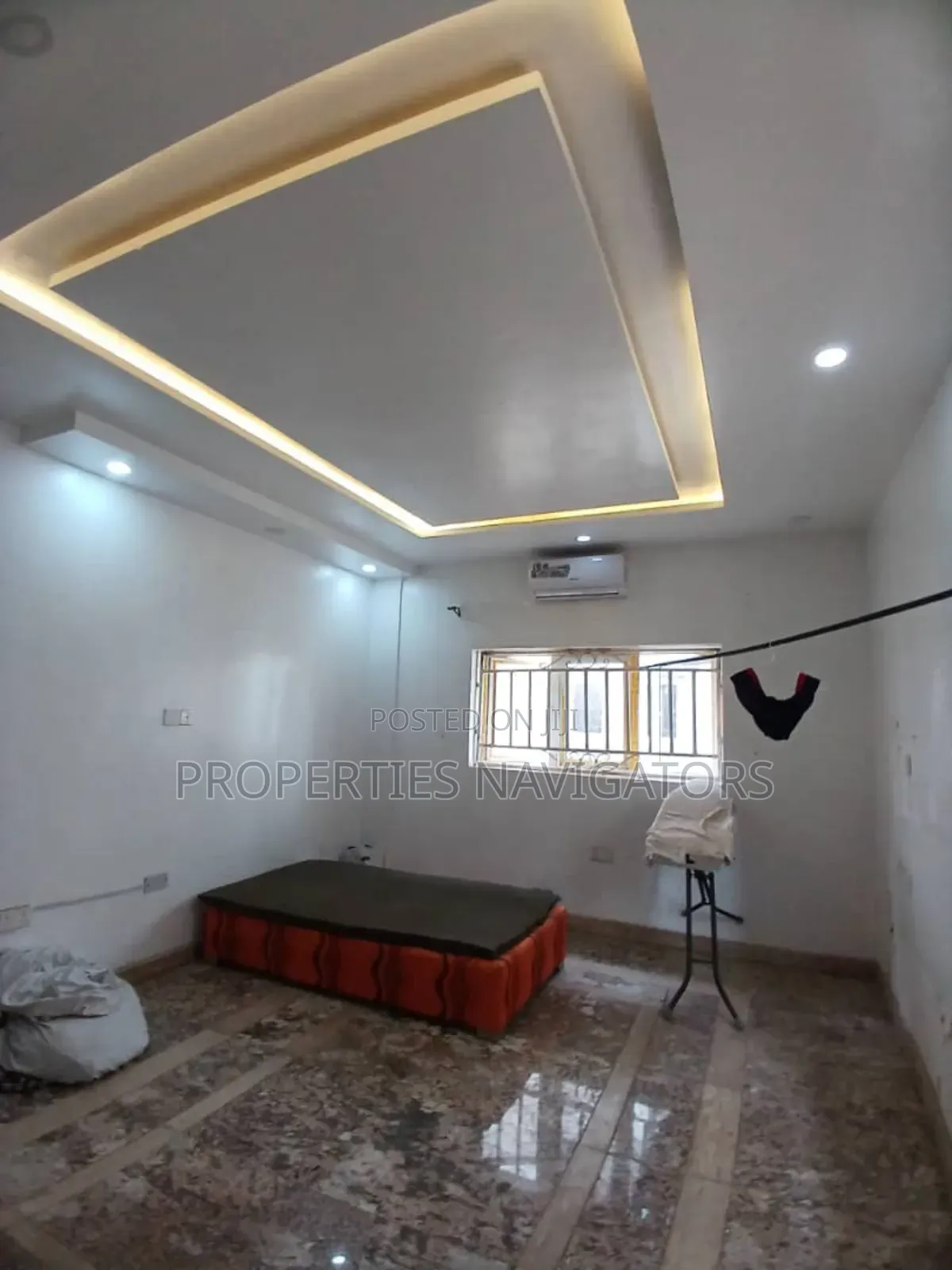 10bdrm Mansion in Asokoro for rent