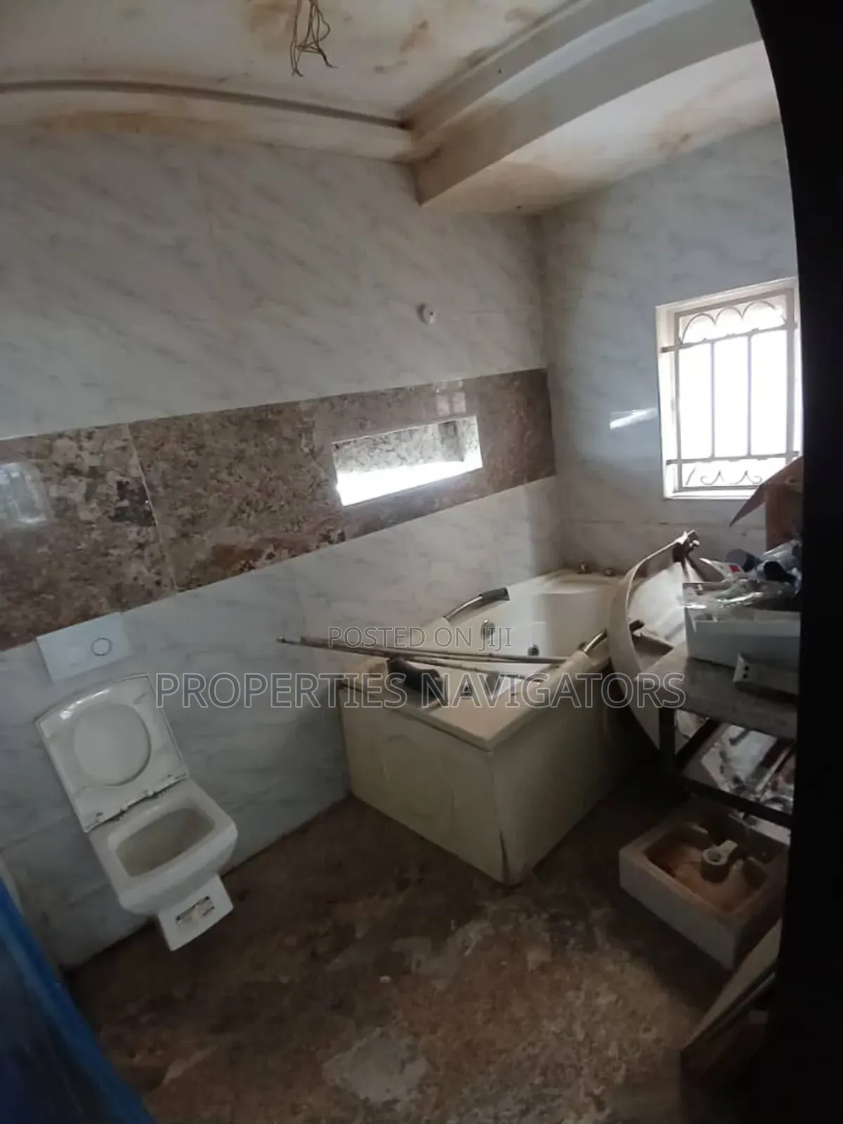 10bdrm Mansion in Asokoro for rent