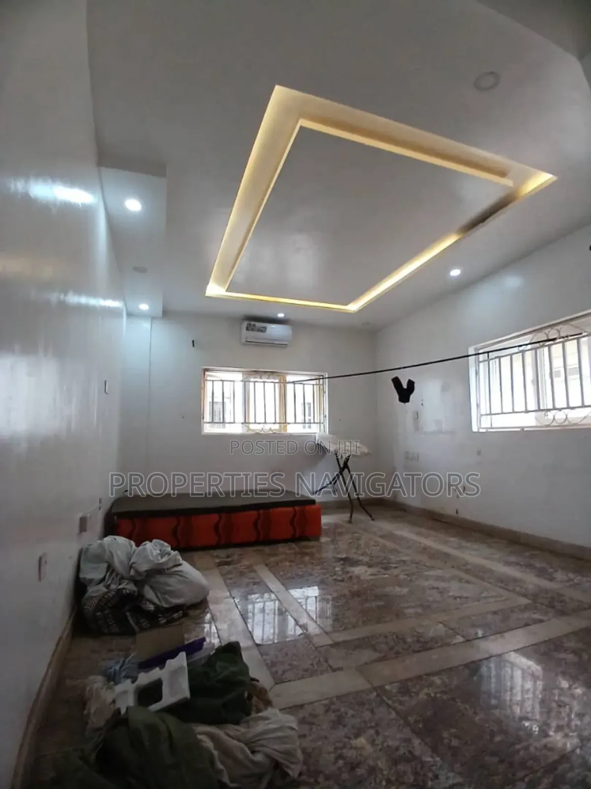 10bdrm Mansion in Asokoro for rent