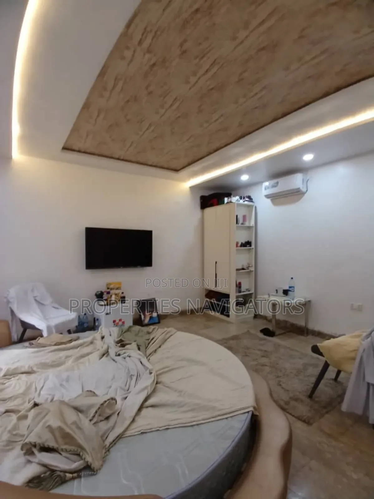 10bdrm Mansion in Asokoro for rent