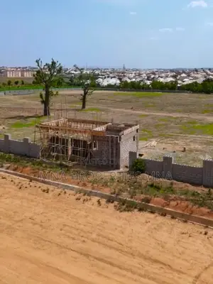 Falcon Gate Estate.